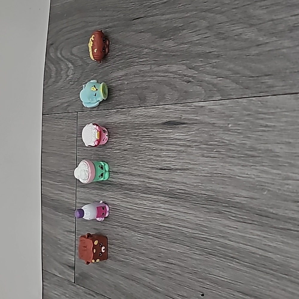 Shopkins Collection Random Variety 6-piece